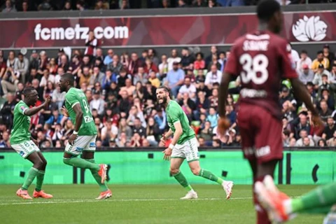 سانت إتيان يتعادل مع أوكسير في الدوري الفرنسي